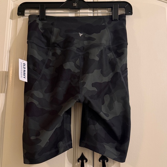 Old Navy Camo Womens Athletic Shorts - Picture 3 of 7